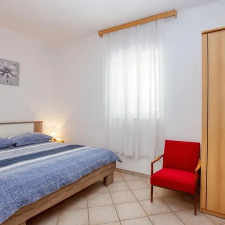 With Parking Space Pirovac, Sibenik - 21008 Apartamento