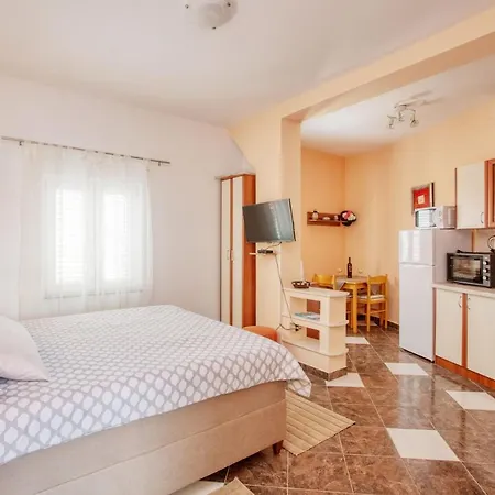 With Parking Space Pirovac, Sibenik - 21008 *