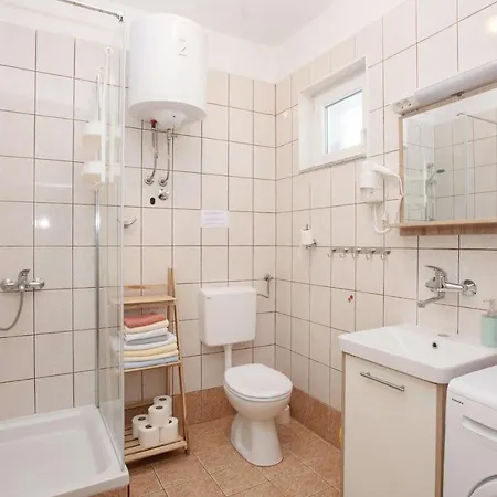 With Parking Space Pirovac, Sibenik - 21008 Apartamento