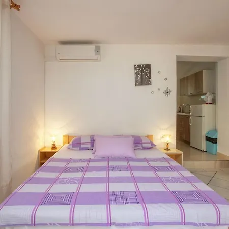 With Parking Space Pirovac, Sibenik - 21008 Apartamento