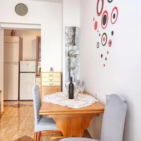 Appartement With Parking Space Pirovac, Sibenik - 21008