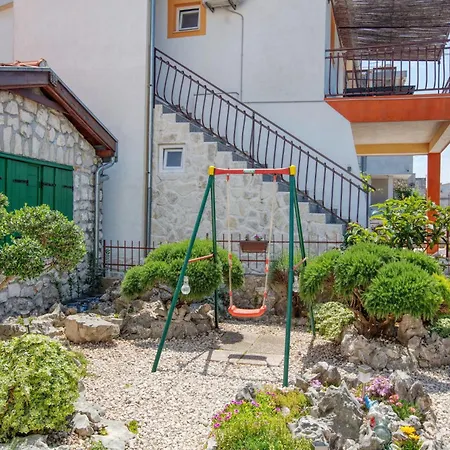 Apartamento With Parking Space Pirovac, Sibenik - 21008 Pirovac