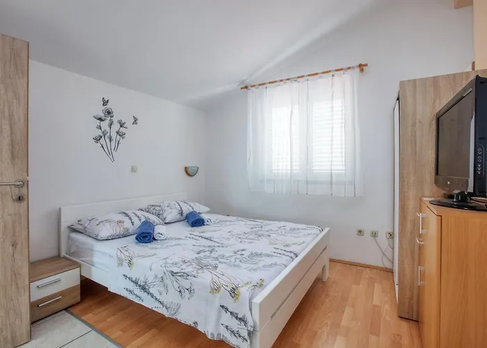 With Parking Space Pirovac, Sibenik - 21008 * Pirovac