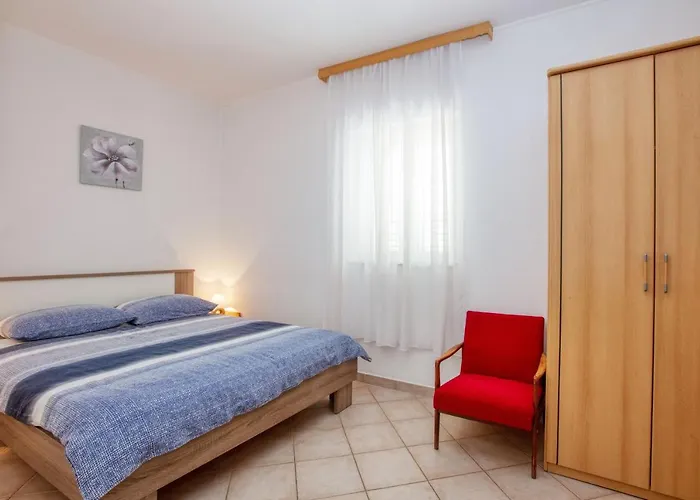 With Parking Space Pirovac, Sibenik - 21008 Appartement