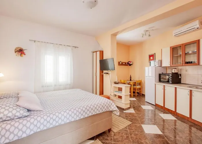 With Parking Space Pirovac, Sibenik - 21008 *